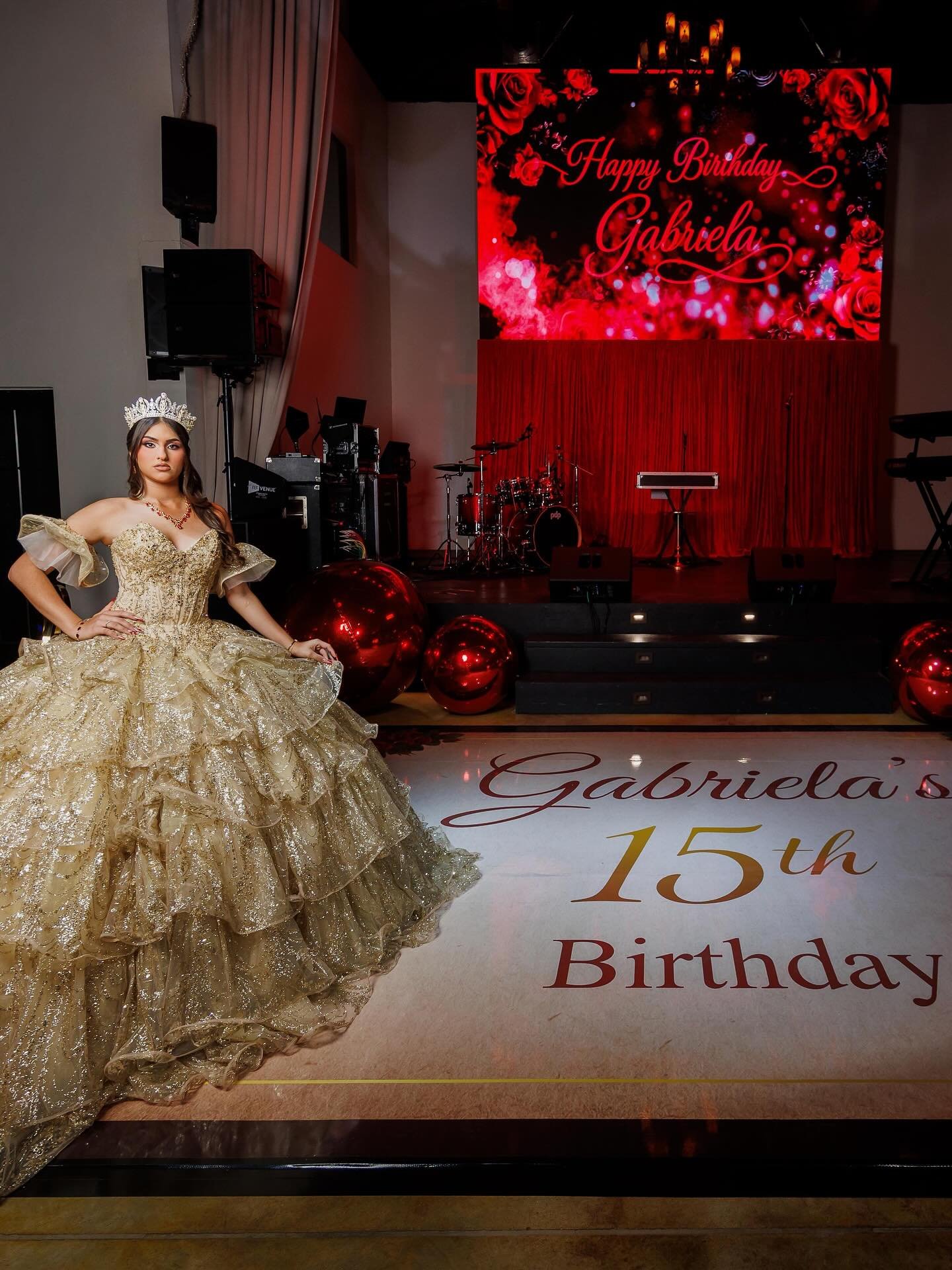 Quinceañera en pista personalizada